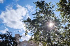 Καιρός: Φοράει...τα καλοκαιρινά του ο Απρίλης - Η πρόγνωση για τη Μεγάλη Εβδομάδα