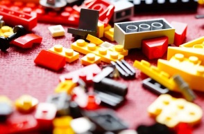 Lego: Σκοτώθηκε στις Άλπεις κάνοντας σκι ο επικεφαλής της εταιρίας