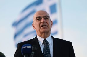 Δένδιας: Βαθιά ευγνωμοσύνη στις γυναίκες και τους άντρες των Ενόπλων Δυνάμεων που κάνουν Ανάσταση με το όπλο στο χέρι