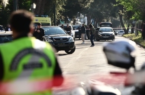 αστυνομία, περιπολικό, περαστικοί