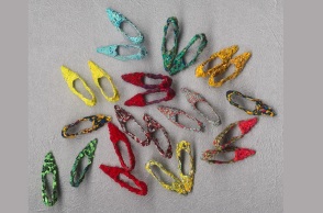 Ιωάννα Ράλλη, «Τα παπούτσια που λιώναν στο χορό» στην Γκαλερί Ζουμπουλάκη