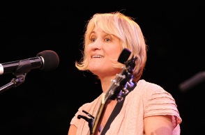 Πέθανε η τραγουδίστρια του «Ι kissed a girl» Τζιλ Σομπούλ σε ηλικία 66 ετών