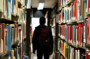 Βία ανηλίκων: Τι είναι η «κοινωνική εργασία» αντί αποβολής στα σχολεία