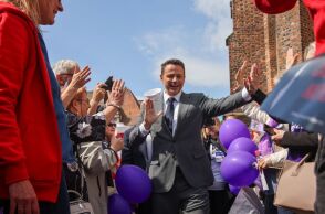 Πολωνία: Προβάδισμα του κεντρώου υποψηφίου στις προεδρικές εκλογές