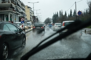 Καιρός, βροχη, δρομος, οχηματα