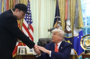 Ο Έλον Μασκ με τον Ντόναλντ Τραμπ στον Λευκό Οίκο