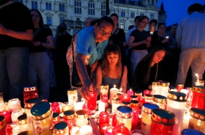 Αυστρία, κερια, περαστικοι, δρομος