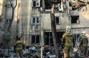 Ιράν, συντριμμια κτιριου