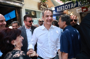 Ο Κυριάκος Μητσοτάκης σε συγκέντρωση πολιτών στην πλατεία Επταλόφου Αμπελοκήπων στη Θεσσαλονίκη