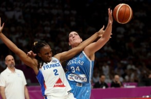 Βαριά ήττα από τη Γαλλία και τώρα «τελικός» με την Τουρκία για την Εθνική Γυναικών 