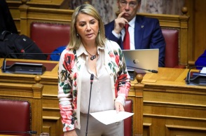 Ζέττα Μακρή για τον γνωστό δημοσιογράφο: Με απειλούσε με αρνητικές δημοσιεύσεις