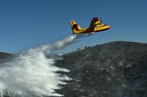 Φωτιά, αεροπλανο
