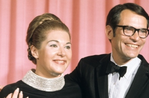 Ο Άλαν Μπέργκμαν με τη σύζυγό του Μέριλιν Μπέργκμαν στην τελετή απονομής Όσκαρ, 1969 