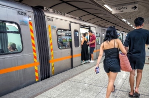 Μετρό, τρενο, επιβατες