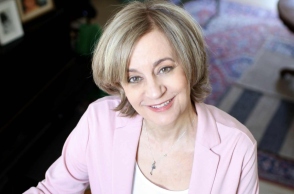 Η Αλεξάνδρα Ατταλίδη είναι συμπρόεδρος του Volt Κύπρου