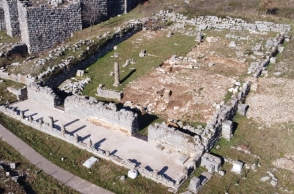 Άποψη του Βουλευτηρίου στον αρχαιολογικό χώρο της Δωδώνης