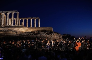 Σταύρος Ξαρχάκος: Το Ταξίδι στο Φως στο Ηρώδειο 