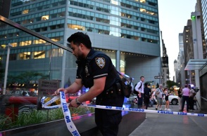 Νέα Υόρκη: Ένοπλος εισέβαλε σε ουρανοξύστη στο Μανχάταν και σκότωσε 4 ανθρώπους πριν αυτοκτονήσει
