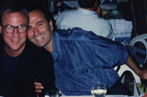 Ο Ρόμπερτ Γουίλσον με τον Θεόδωρο Τερζόπουλος