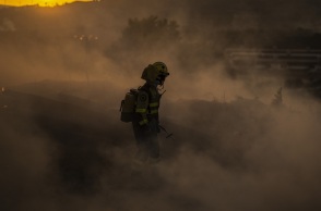 Ισπανία: Τρίτος νεκρός από τις πυρκαγιές στα βορειοδυτικά της χώρας - Αρκετοί τραυματίες με εγκαύματα