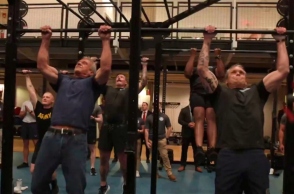 Διαγωνισμός κάμψεων και έλξεων για τους υπουργούς του Τραμπ