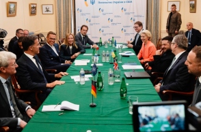 Ο πρόεδρος της Ουκρανίας σε συνάντηση με τους Ευρωπαίους ηγέτες