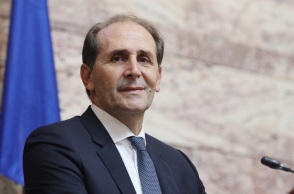 Ποιος ήταν ο Απόστολος Βεσυρόπουλος - Η ζωή και η πορεία του πολιτικού από την Ημαθία 