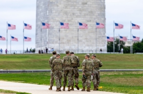 Στρατιώτες σε περιπολία στην Ουάσινγκτον 