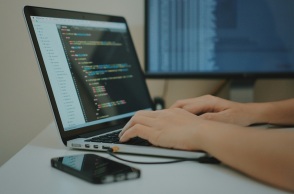 Ρώσος προγραμματιστής καταδικάστηκε σε 15 χρόνια φυλάκισης για δωρεά σε ουκρανικό ταμείο