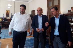 Ο Θοδωρής Λιβάνιος με τον Κωστή Χατζηδάκη και τον Κώστα Γκιουλέκα