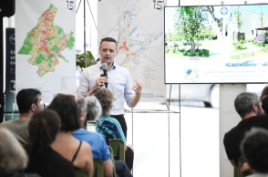 Ο Δήμαρχος Αθηναίων, Χάρης Δούκας