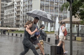 Έντονη ζέστη, έντονες καταιγίδες: Έρχεται Σαββατοκύριακο με ακραία καιρικά φαινόμενα