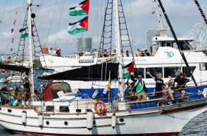 καραβι, λιμανι, σημαιες