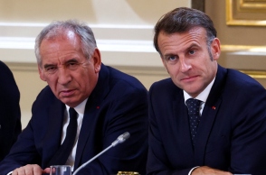 Ο Γάλλος πρωθυπουργός Φρανσουά Μπαϊρού με τον πρόεδρο της Γαλλίας Εμανουέλ Μακρόν