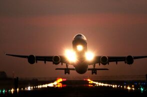 Αεροσκάφος τη στιγμή της απογείωσης