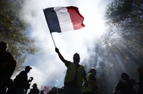 Γαλλία: Χιλιάδες διαδηλωτές στους δρόμους
