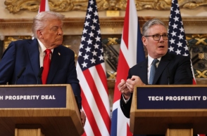 Ο Ντόναλντ Τζ. Τραμπ με τον Βρετανό Πρωθυπουργό Κιρ Στάρμερ στο Άιλσμπερι της Βρετανίας