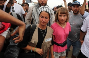 Οι ακτιβίστριες Γιασμίν Ακέρ και Γκρέτα Τούνμπεργκ