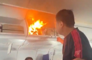 Φωτιά σε χειραποσκευή κατά τη διάρκεια πτήσης