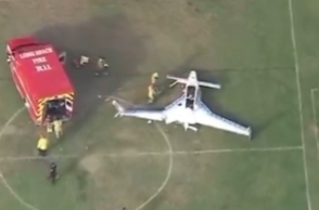 Αναγκαστική προσγείωση αεροσκάφους σε γήπεδο ποδοσφαίρου