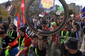 Σέρβοι φοιτητές διαδηλώνουν