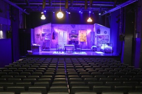 Θέατρο Φιλίπ: Οι πόρτες του ιστορικού κινηματογράφου στην Κυψέλη ανοίγουν ξανά