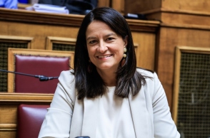 Η Υπουργός Εργασίας και Κοινωνικής Ασφάλισης, Νίκη Κεραμέως.