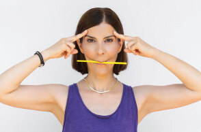 Κάνοντας ένα μήνα Face Yoga με την Αρετή Καφαντάρη