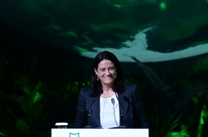 Η υπουργός Εργασίας και Κοινωνικής Ασφάλισης, Νίκη Κεραμέως