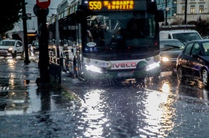 Κακοκαιρία Adel: Βουλωμένοι αγωγοί, πλημμυρισμένα οδικά δίκτυα και πτώσεις δέντρων