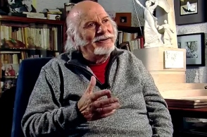 Ο γλύπτης Ευάγγελος Μουστάκας