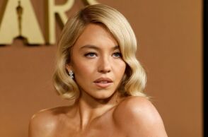 Η ηθοποιός Σίντνεϊ Σουίνι δηλώνει πως η σιωπή της για τη διαφήμιση American Eagle, που θεωρήθηκε ότι προωθεί λευκή υπεροχή, «μεγάλωσε το χάσμα» 