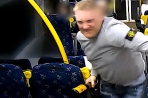 Σοκαριστική επίθεση μεθυσμένου σε τρένο