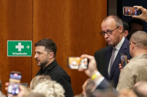 Ο πρόεδρος της Ουκρανίας Βολοντίμιρ Ζελένσκι με τον γερμανό καγκελάριο, Φρίντριχ Μερτς